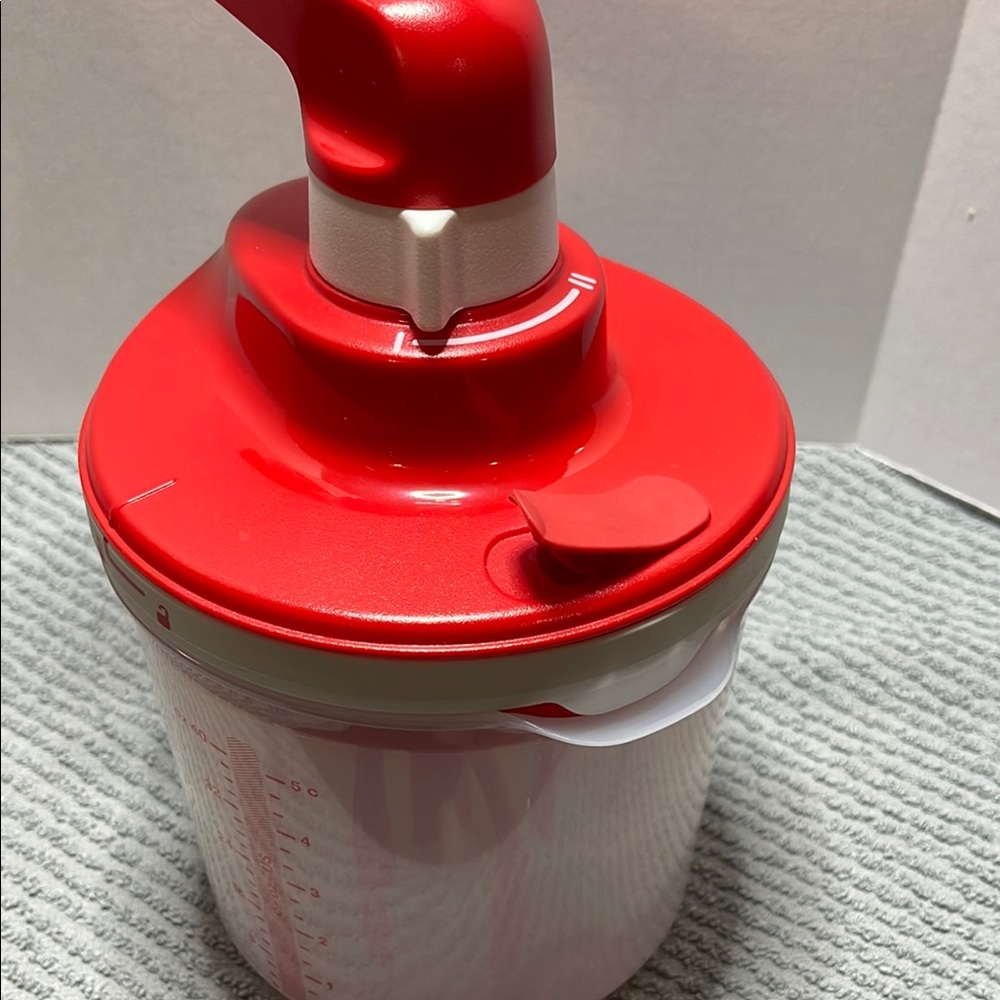 Tupperware Hand Mixer - Picture 8 of 9